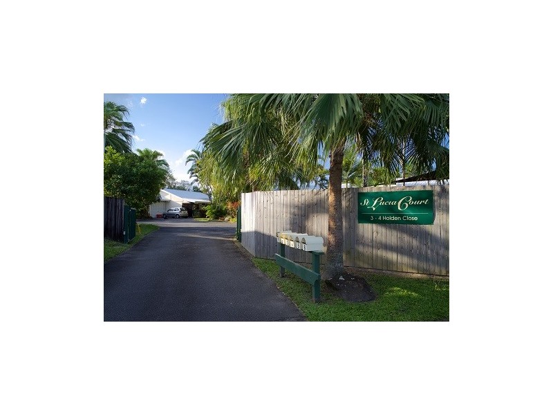 4/3-4 Holden Close, Whitfield QLD 4870