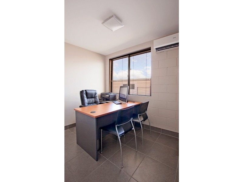 42/170-182 Mayers Street, Manunda QLD 4870