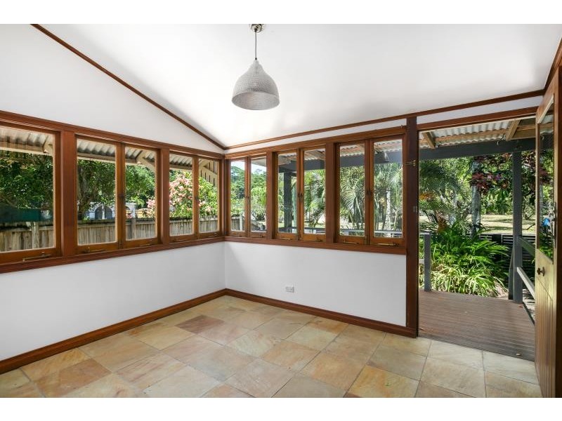 25 Hudson Street, Whitfield QLD 4870
