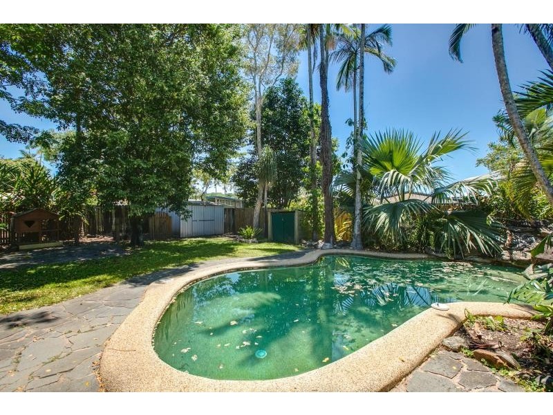 25 Hudson Street, Whitfield QLD 4870