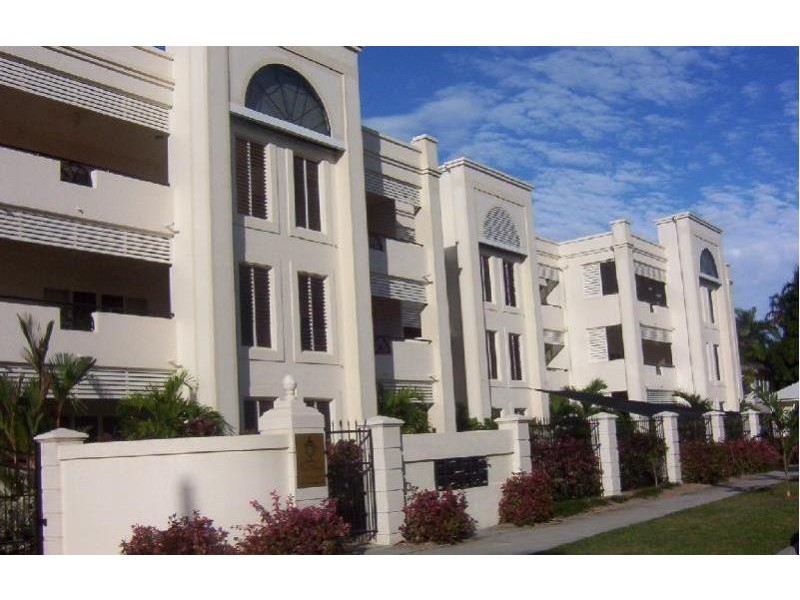 15/304 Lake Street, Cairns North QLD 4870