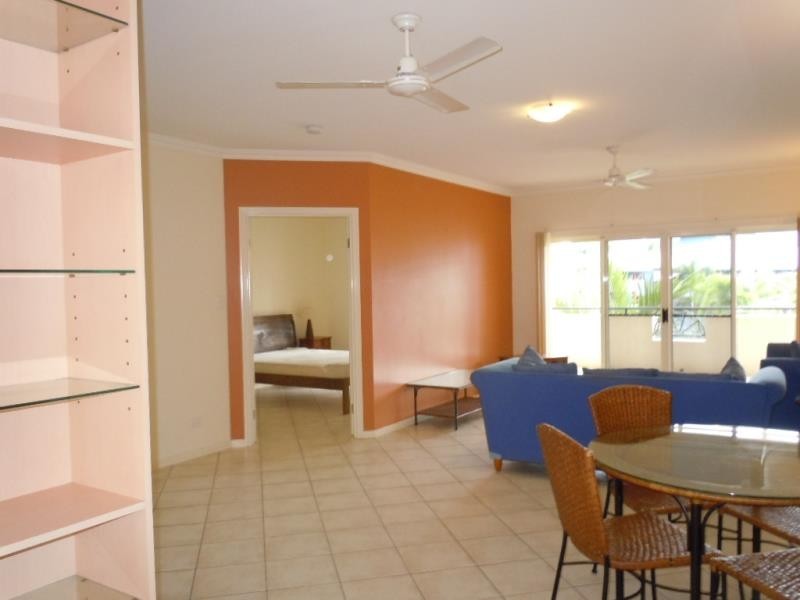 15/304 Lake Street, Cairns North QLD 4870