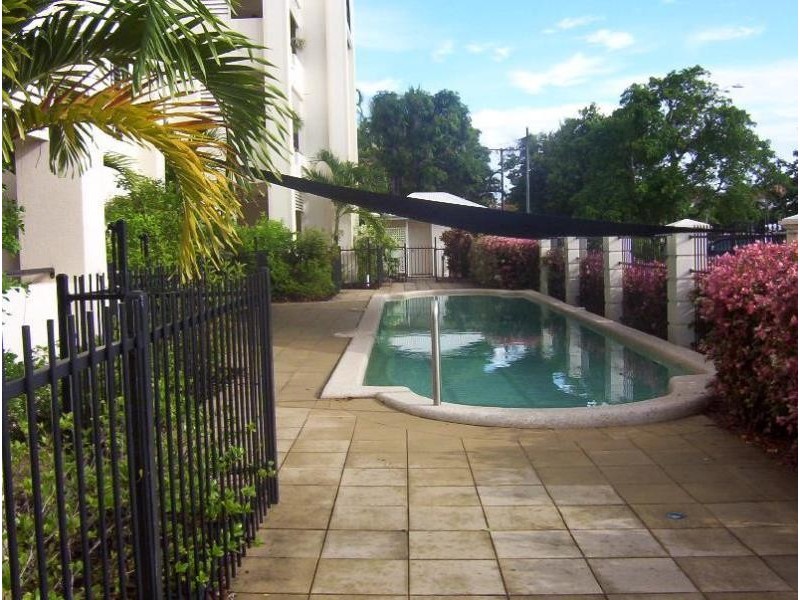 15/304 Lake Street, Cairns North QLD 4870