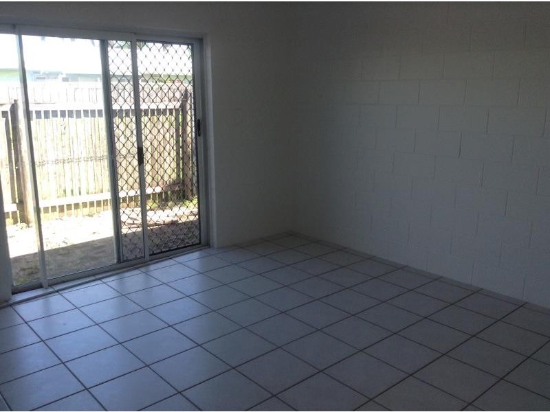 6/74 Swallow Street, Mooroobool QLD 4870