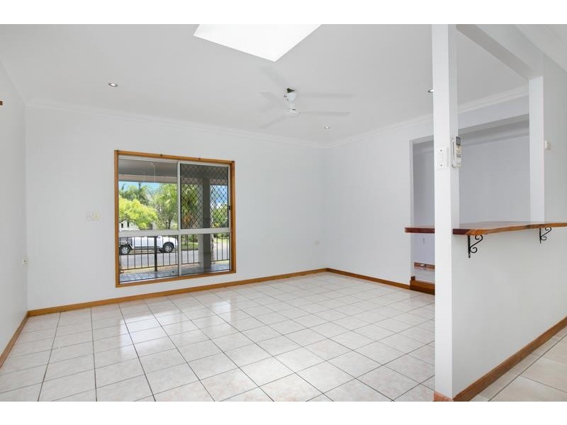 7 County Close, Smithfield QLD 4878
