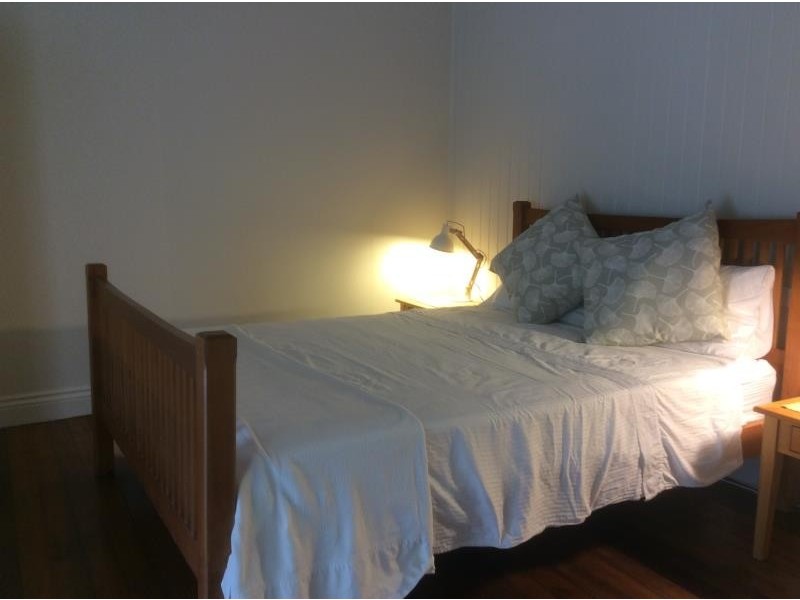 1/42 Lily Street, Cairns North QLD 4870