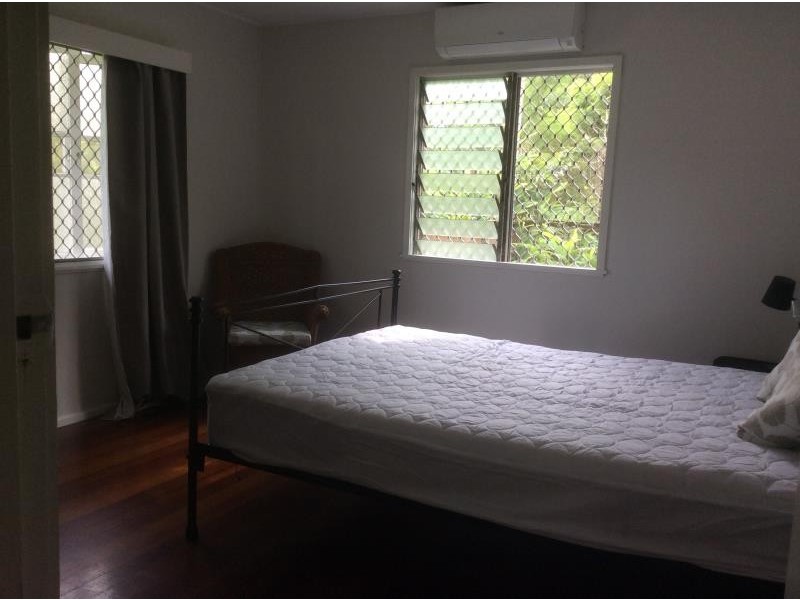 1/42 Lily Street, Cairns North QLD 4870