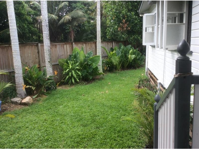 1/42 Lily Street, Cairns North QLD 4870