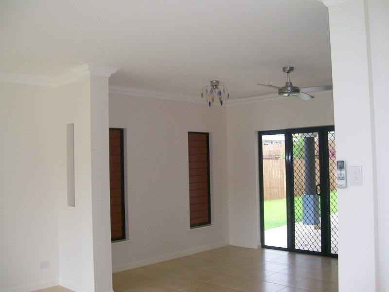 43 Elphinstone Street, Kanimbla QLD 4870