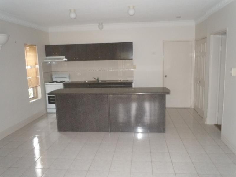 1/2 Springfield Crescent, Manoora QLD 4870