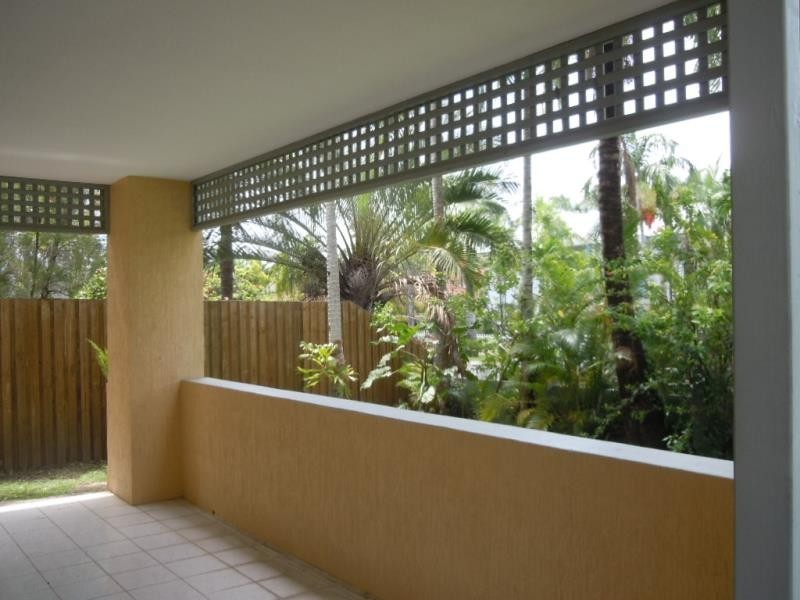 1/2 Springfield Crescent, Manoora QLD 4870