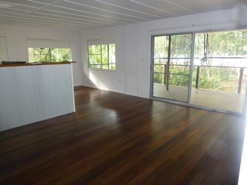 22 Poinsettia Street, Holloways Beach QLD 4878