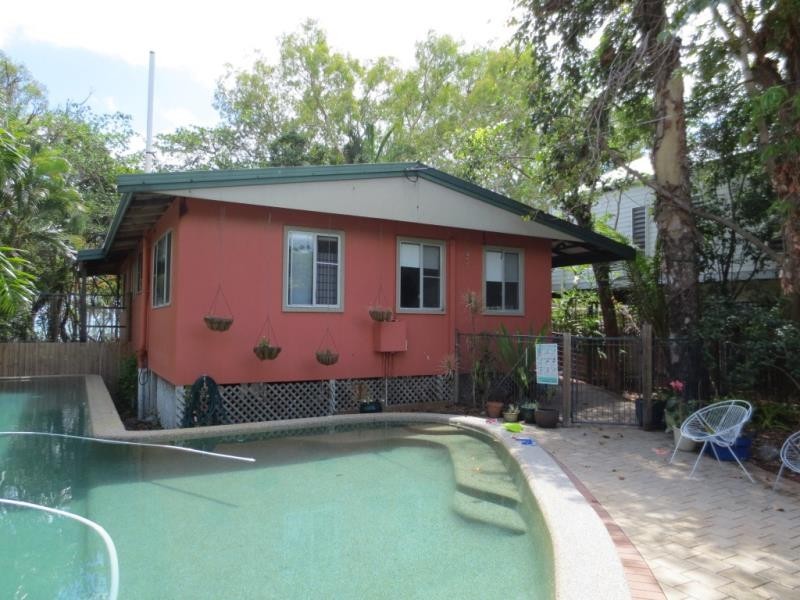 22 Poinsettia Street, Holloways Beach QLD 4878