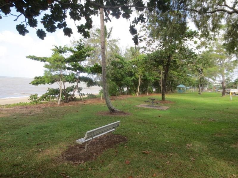 22 Poinsettia Street, Holloways Beach QLD 4878