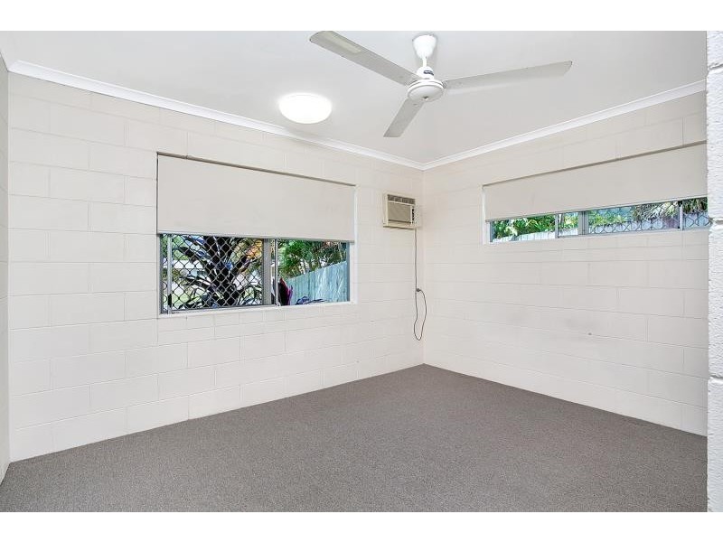 30 Beatrice Street, Mooroobool QLD 4870