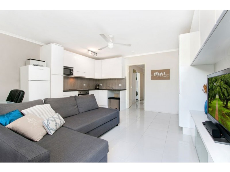 4/326 McLeod Street, Cairns North QLD 4870