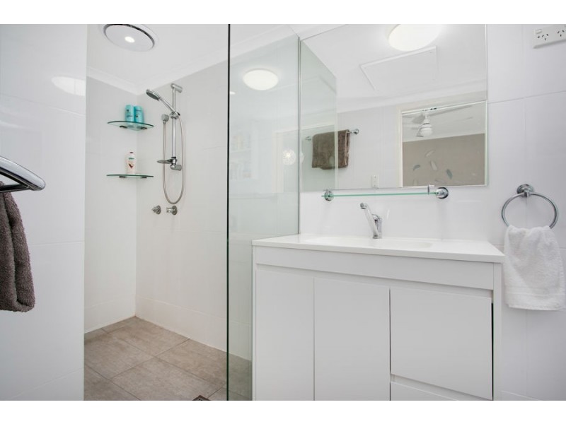 4/326 McLeod Street, Cairns North QLD 4870
