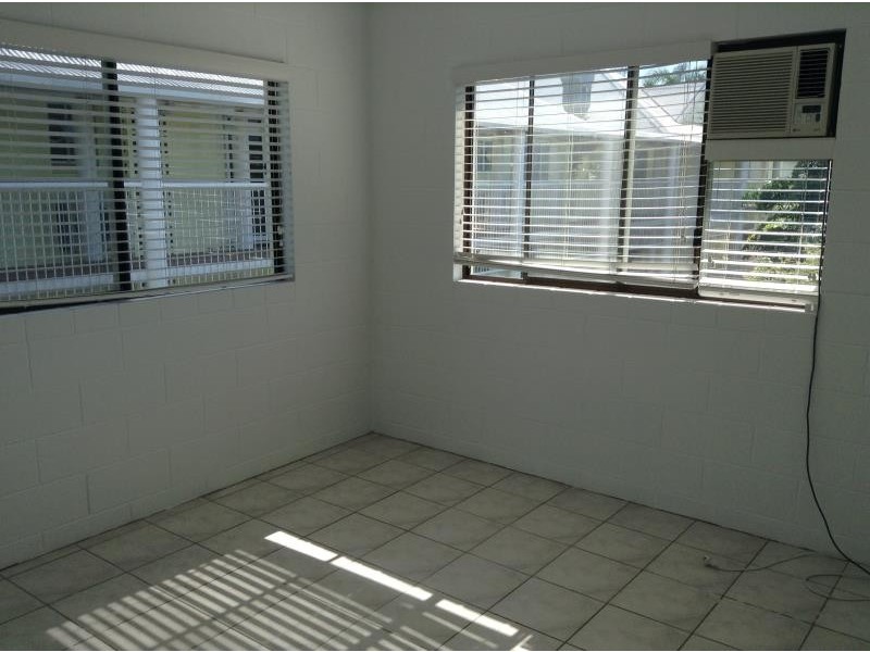 22/215 McLeod Street, Cairns North QLD 4870