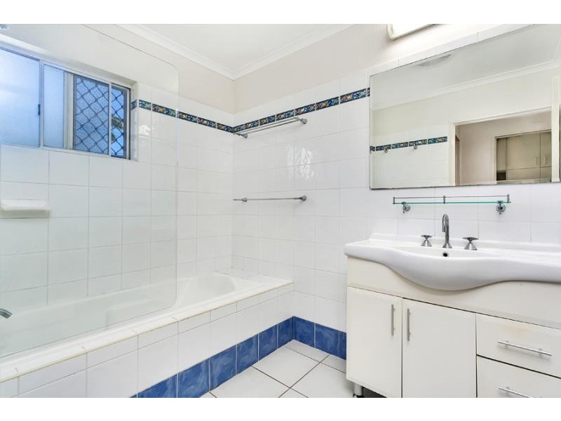 11 Limpet Close, Trinity Beach QLD 4879