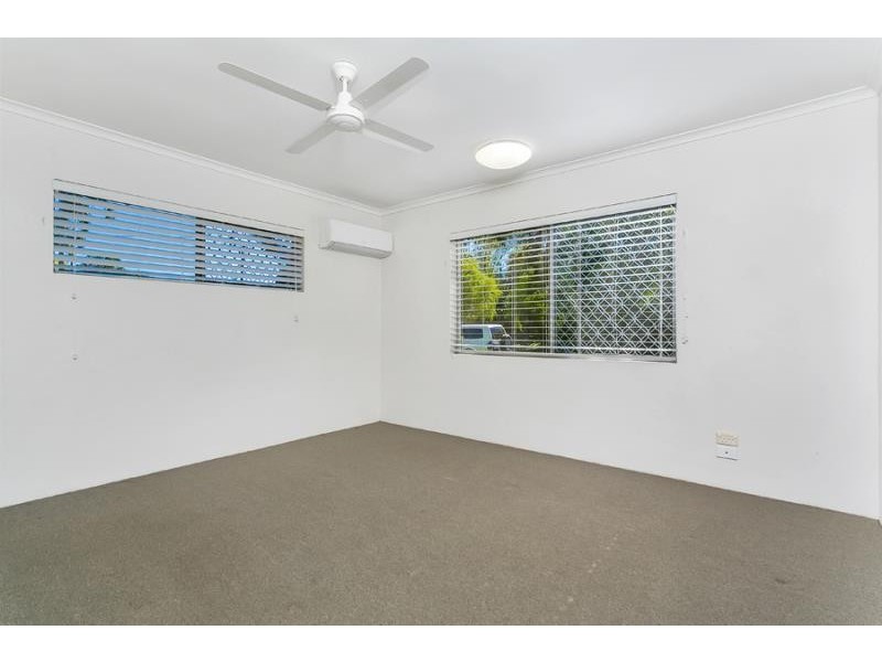 11 Limpet Close, Trinity Beach QLD 4879
