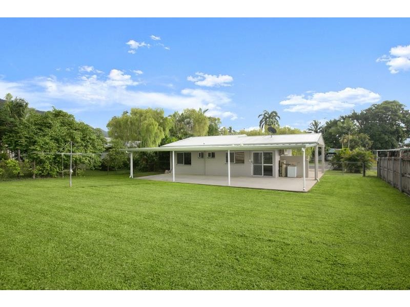 17 Idaho Close WHITE ROCK, White Rock QLD 4868