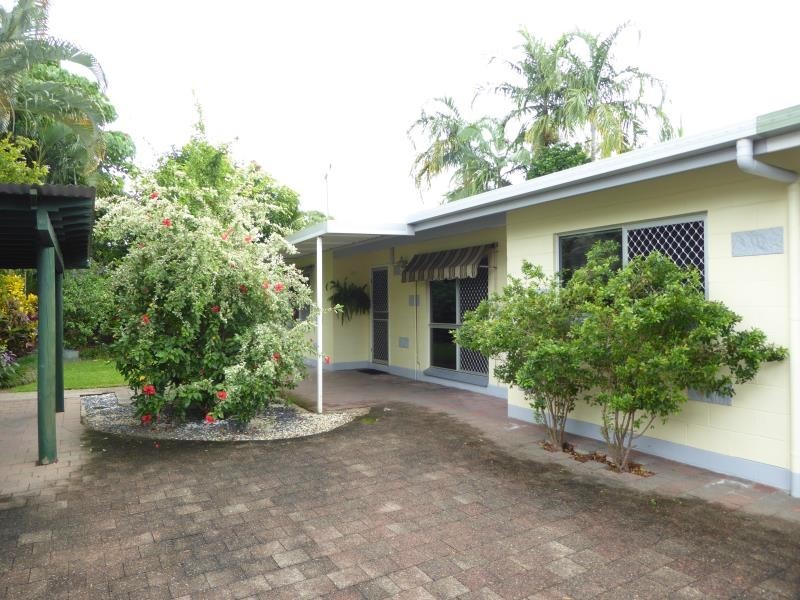 2/93 Jensen Street, Whitfield QLD 4870