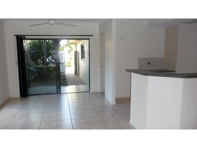 12/24 Old Smithfield Road, Freshwater QLD 4870