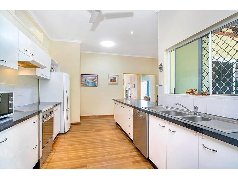 36 Southerden Drive, Mooroobool QLD 4870