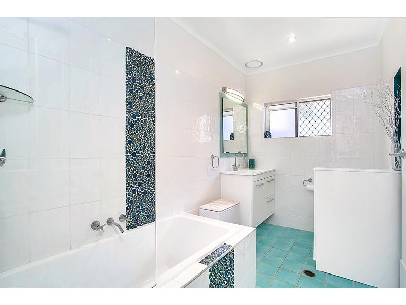 36 Southerden Drive, Mooroobool QLD 4870