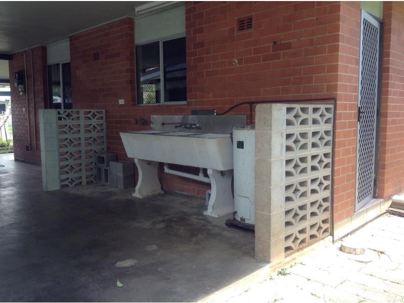 28 York Street, Whitfield QLD 4870