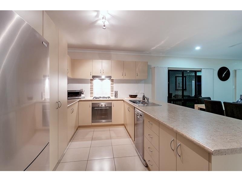 24 Quartzborough Promenade, Trinity Park QLD 4879
