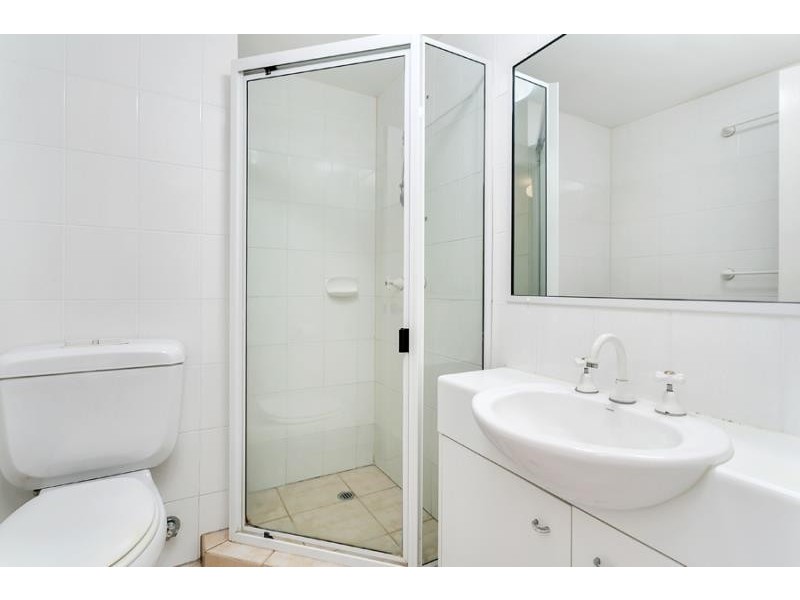 31/8-14 Munro Terrace, Mooroobool QLD 4870