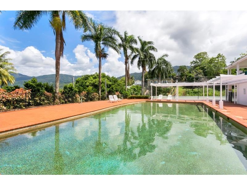 31/8-14 Munro Terrace, Mooroobool QLD 4870