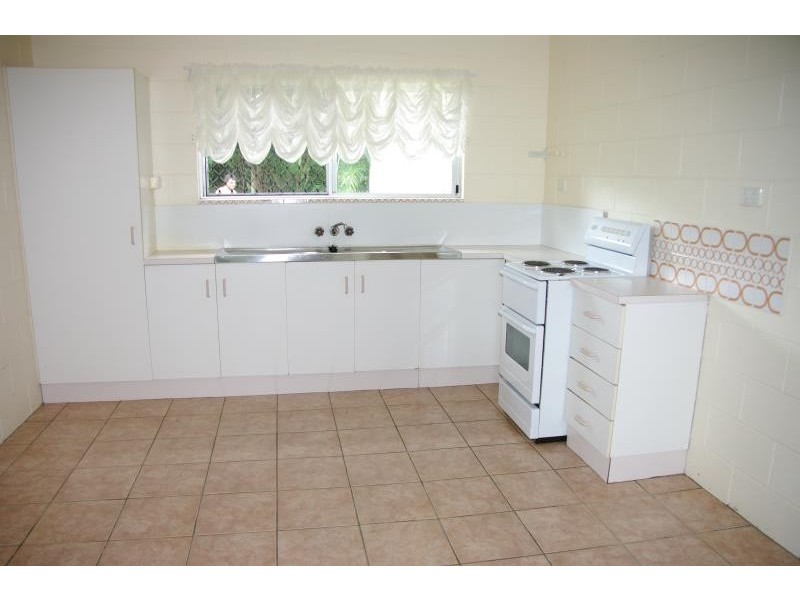 1/4 Kurruk Close, White Rock QLD 4868