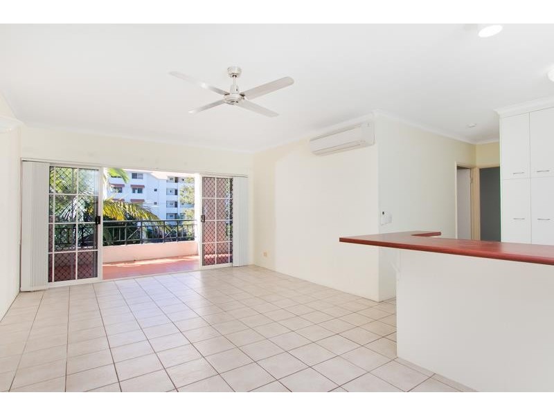 7/327 Lake Street, Cairns North QLD 4870