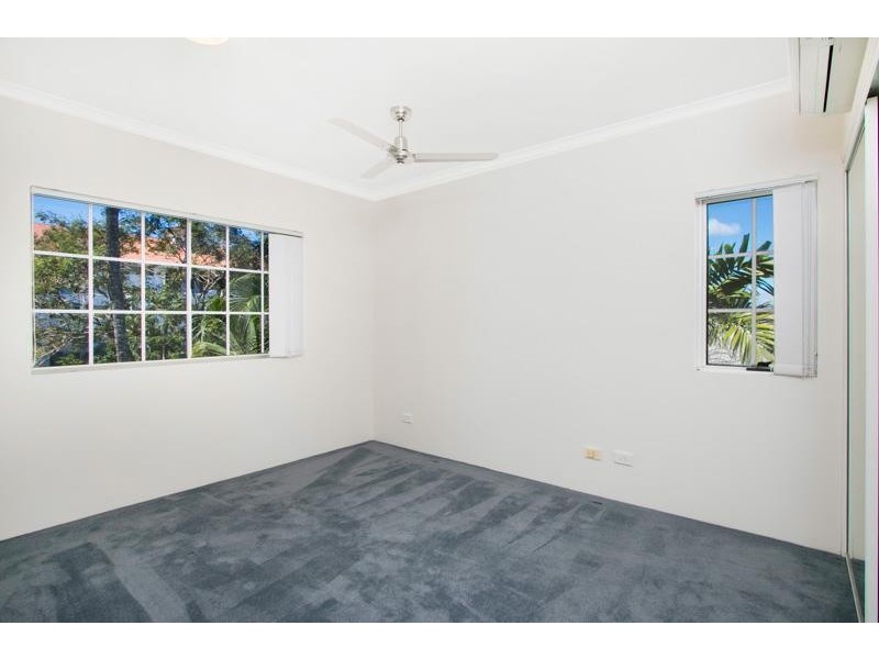 7/327 Lake Street, Cairns North QLD 4870
