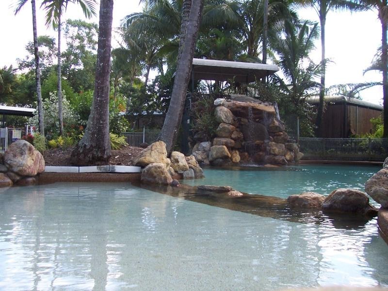 240/1-2 Anderson Road, Woree QLD 4868