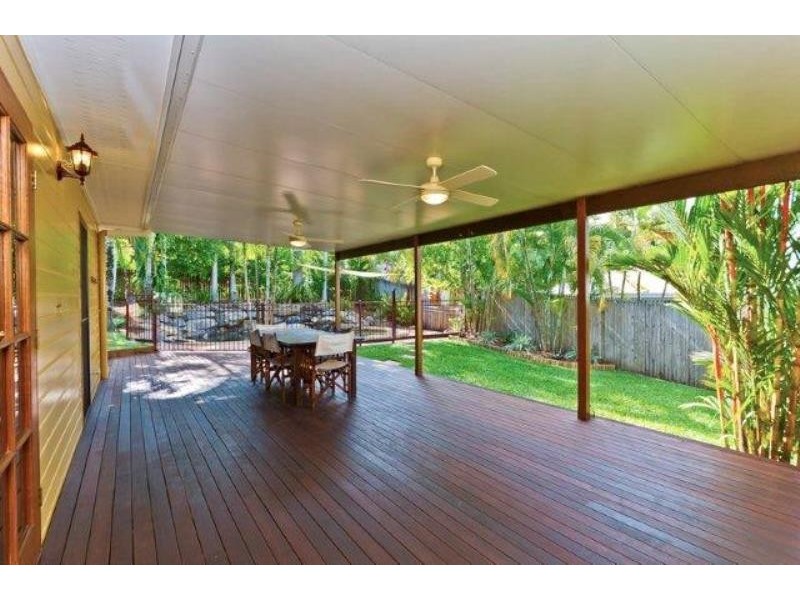 5 Southerden Drive, Mooroobool QLD 4870