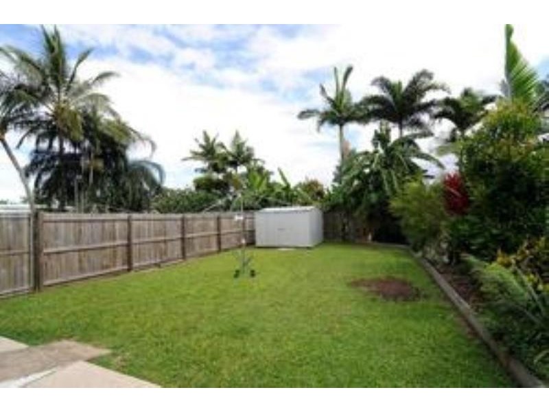 177 Greenslopes Street, Edge Hill QLD 4870
