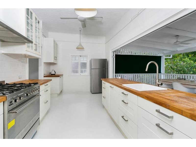 92 Woodward Street, Edge Hill QLD 4870