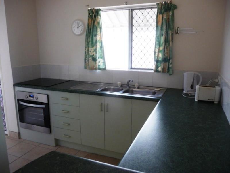 4/12 Ingham Court, Mooroobool QLD 4870