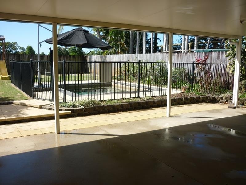 14 Tracey Close, Woree QLD 4868