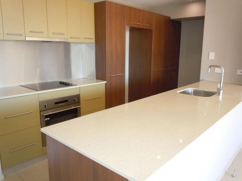 2/110 Harbour Drive, Trinity Park QLD 4879