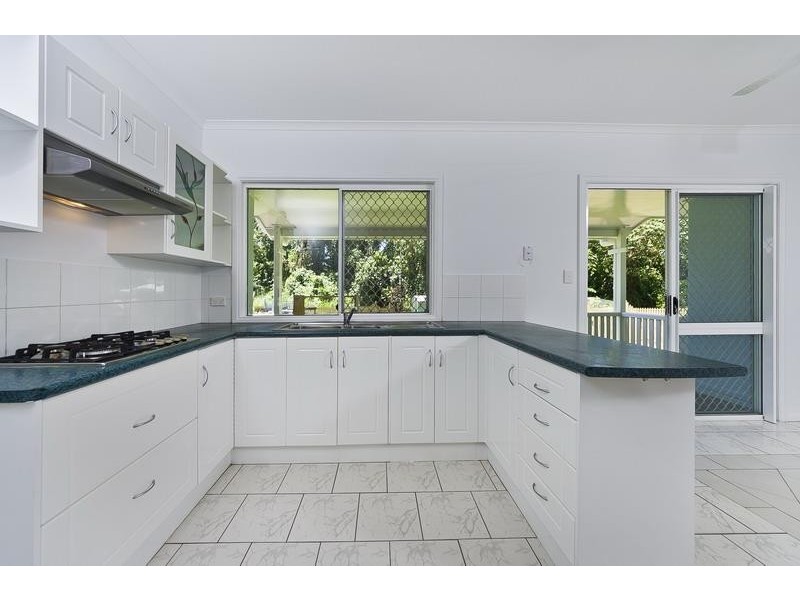38 Callum Street, Mooroobool QLD 4870