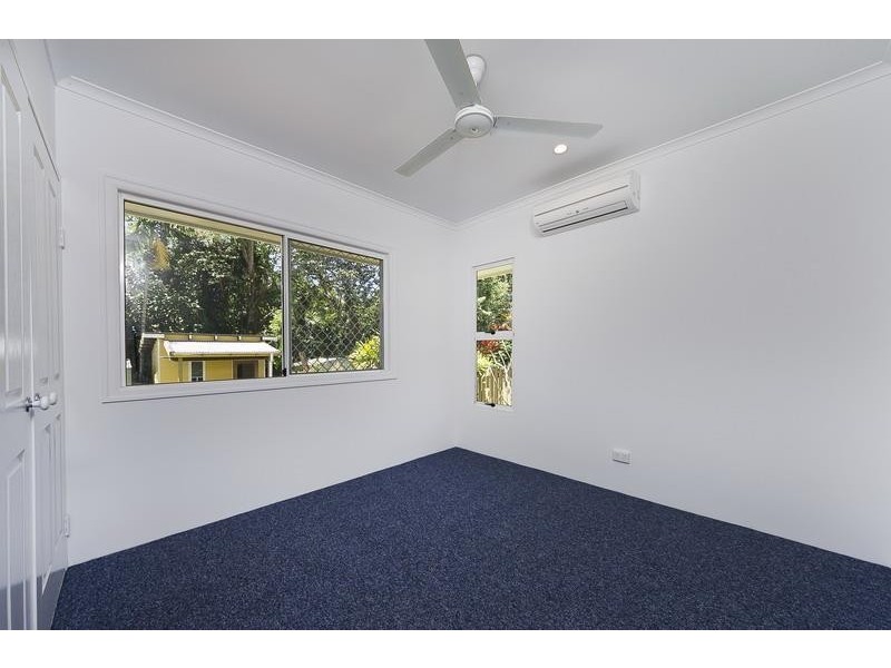 38 Callum Street, Mooroobool QLD 4870
