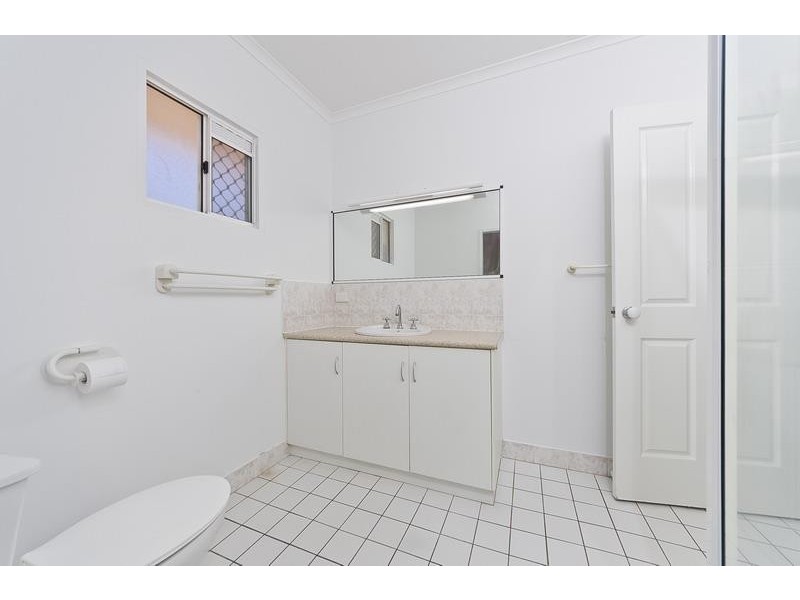 38 Callum Street, Mooroobool QLD 4870