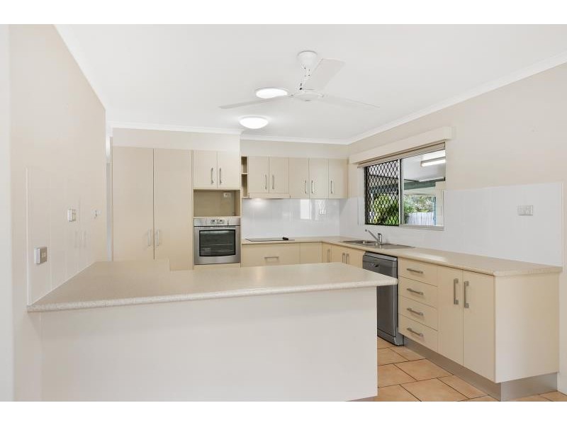 19 Bottlebrush Street, Mooroobool QLD 4870
