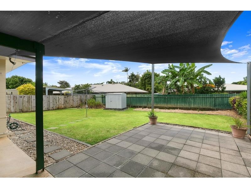 19 Bottlebrush Street, Mooroobool QLD 4870