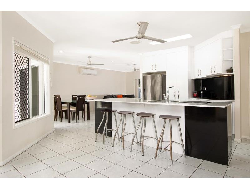 41 Meander Close, Brinsmead QLD 4870