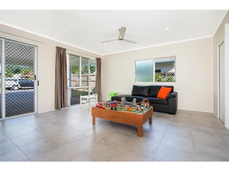 41 Meander Close, Brinsmead QLD 4870